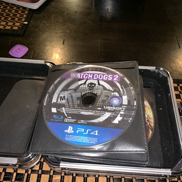 PS4 game bundle - Picture 4 of 8